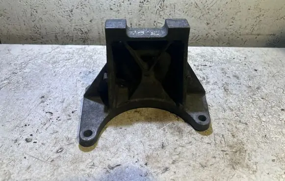 Dodge Challenger Gearbox mounting bracket 05147200AD