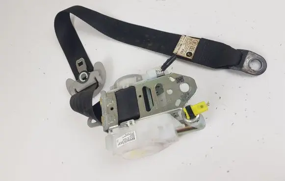 Lexus IS 220D-250-350 Front seatbelt 7M8750P 617053