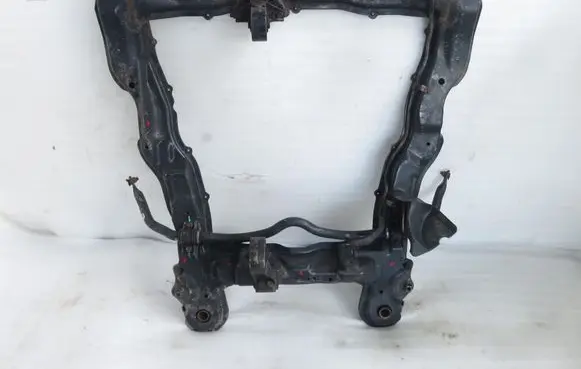 Hyundai Trajet Front subframe 