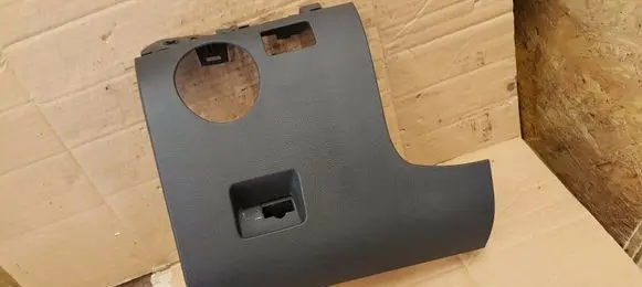 Volkswagen Touareg I Dashboard lower bottom trim panel 7L6858903