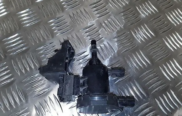 Mercedes-Benz C W205 Vacuum valve A0014760532