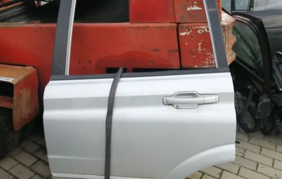 SsangYong Kyron Rear door