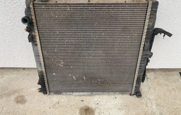 Mercedes-Benz G W461 W463 1st Gen Electric car engine cooler A4635001100