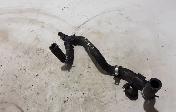 Volvo XC40 Engine coolant pipe/hose 32224237