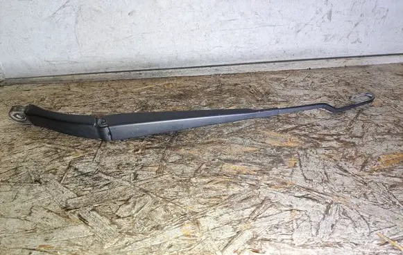 Volvo XC90 Front wiper blade arm 8620839 3338620839