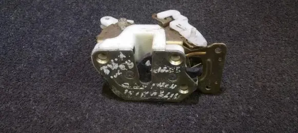 Mitsubishi Montero Rear door lock