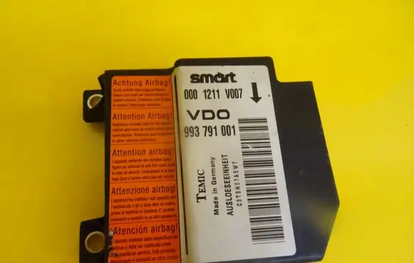 Smart ForTwo I Airbag control unit/module 0001211V007