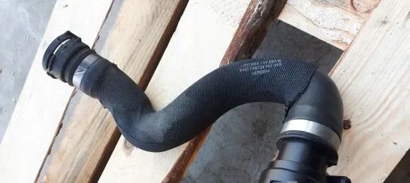 Audi A4 S4 B8 8K Engine coolant pipe/hose 8K0121055B