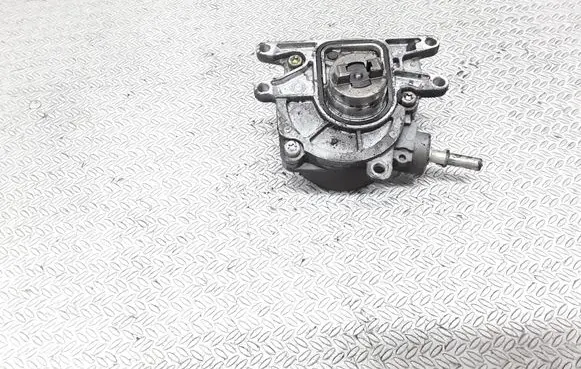 Opel Vectra C Vacuum pump 24465382 06010384