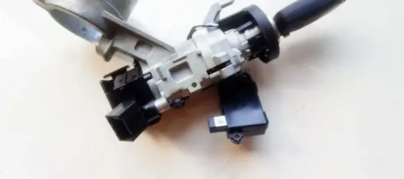 Opel Insignia A Ignition lock F00HJ00363 13502301
