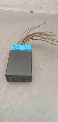 BMW 3 E36 Window wiper relay 8359031 711370 HW01SW00