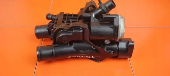 Ford Mondeo MK V Thermostat/thermostat housing T7CE