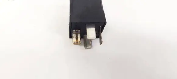 Chrysler 300 - 300C Other relay 04727370AA