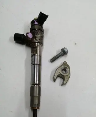 Nissan Qashqai Fuel injector 0445876882 0445110800 H8201636333