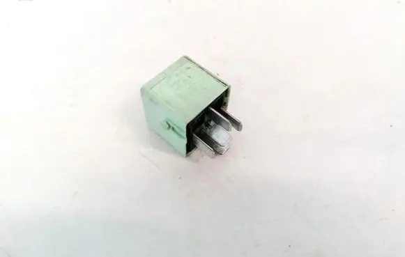 BMW 5 E39 Other relay 61368373700