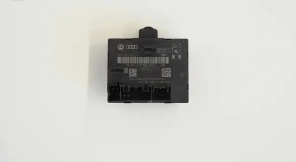 Toyota Yaris Door control unit/module 4G8959795