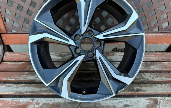 Audi A1 R18 alloy rim 