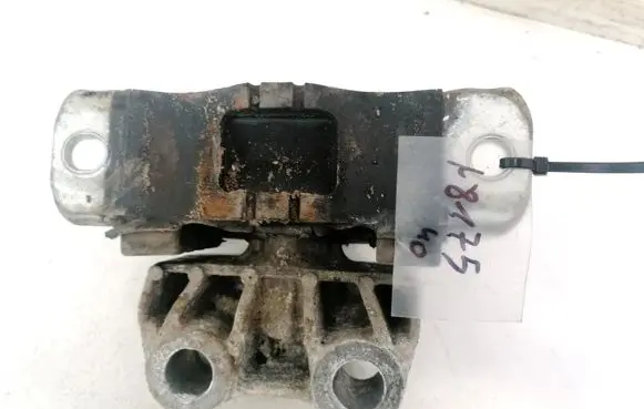 Fiat Punto (188) Engine mount bracket
