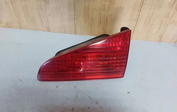 Peugeot 607 Rear/tail lights 2543D