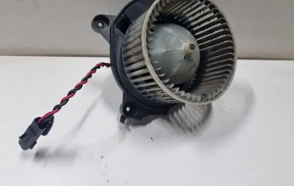 Chrysler PT Cruiser Heater fan/blower 036628X