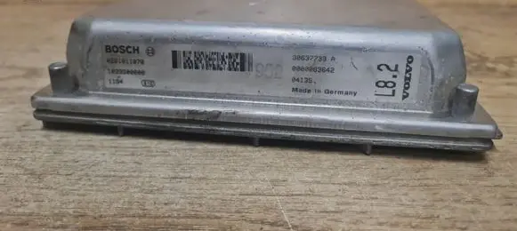 Volvo S60 Engine control unit/module 0281011078
