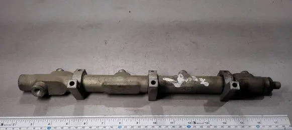 BMW 7 E38 Fuel main line pipe F00R000224