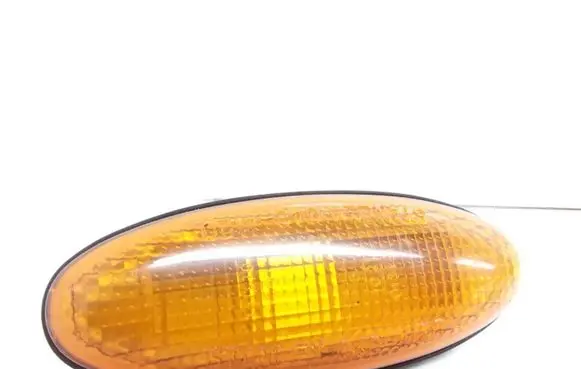 Mazda Premacy Front fender indicator light 0464120
