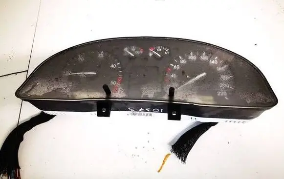 Speedometer (instrument cluster)