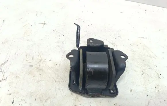 Mitsubishi 3000 GT Engine mounting bracket 