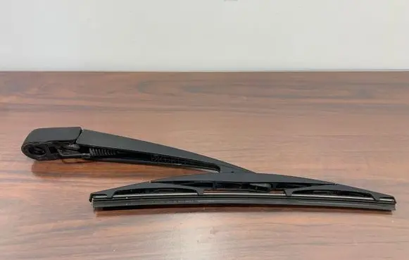 Mitsubishi Outlander Rear wiper blade arm