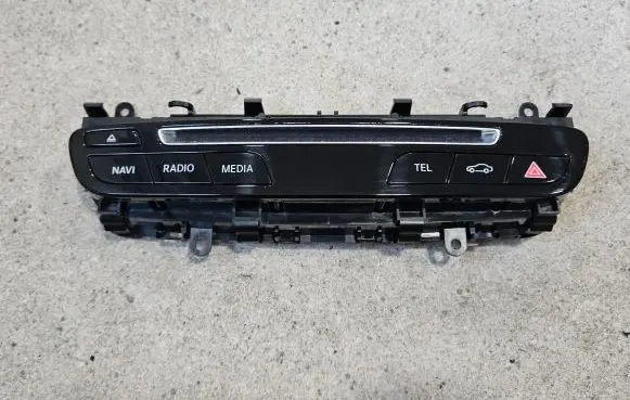 Mercedes-Benz GLC X253 C253 Head unit multimedia control A2059055201