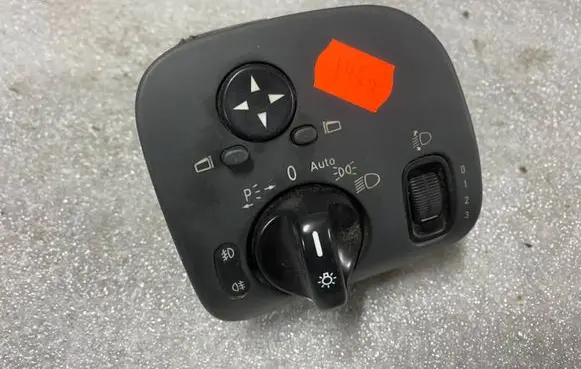 Mercedes-Benz C W203 Light switch A2035450604