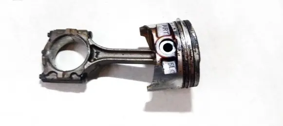 Mitsubishi Colt Piston with connecting rod