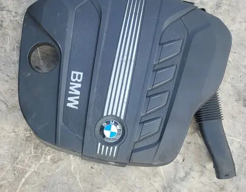 BMW X3 F25 Engine cover (trim)