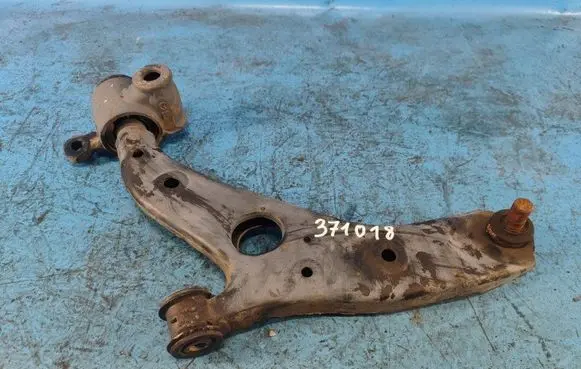 Mazda CX-5 II Front lower control arm/wishbone KB7W34350D