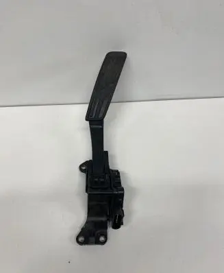Chevrolet Camaro Accelerator throttle pedal 102PE0035 92199239 B011100720