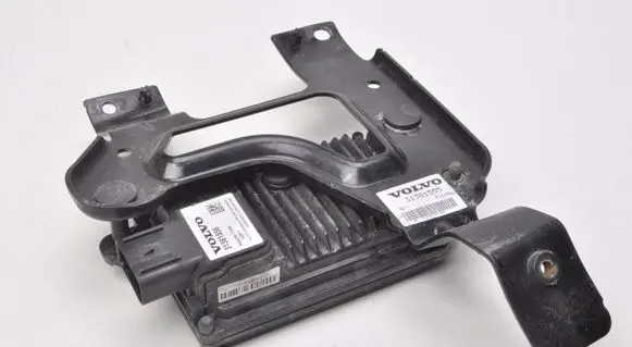 Volvo S60 ACC Distronic radar sensor grill/trim 31381556