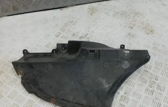 Mini Cooper Countryman F60 Wiper trim 677210 7258047