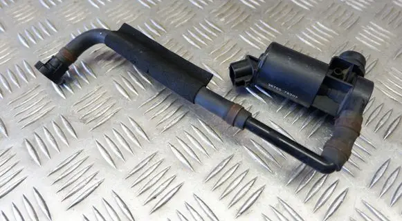 Lexus RX III Headlight washer pump 3670578207