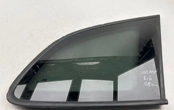 Hyundai Santa Fe Rear side window 43R000399 DOT748AS3M35