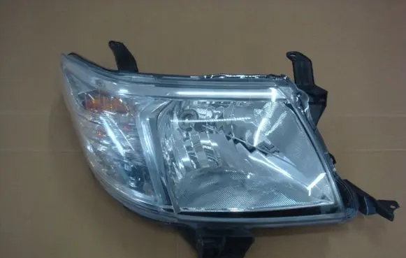 Toyota Hilux (AN120, AN130) Headlight/headlamp