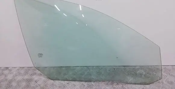 Volvo V70 Front door window glass four-door 43R001106 E000186