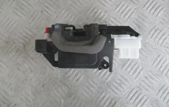 Peugeot 607 Rear door lock