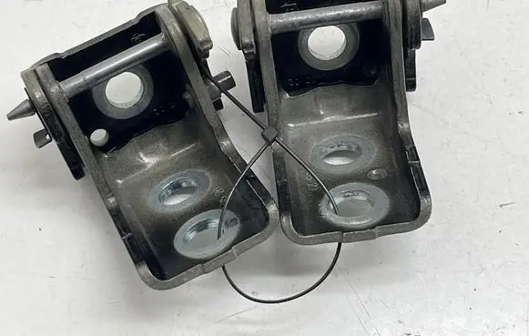 Citroen C5 Aircross Front door hinge set 1608322780 1608322580