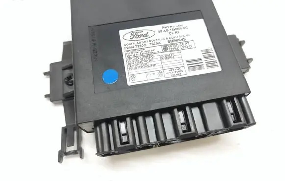 Ford Focus Comfort/convenience module 98AG15K600DC 5WK47230C