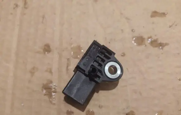 Citroen C4 II Airbag deployment crash/impact sensor 9665730180