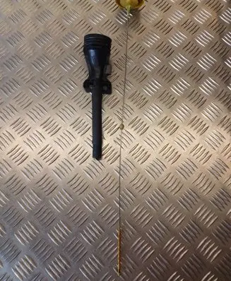 Renault Laguna III Oil level dip stick 8201002393 8201002421 82010019745R