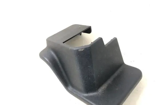 Land Rover Range Rover Sport L320 Seat belt trim HJ500112