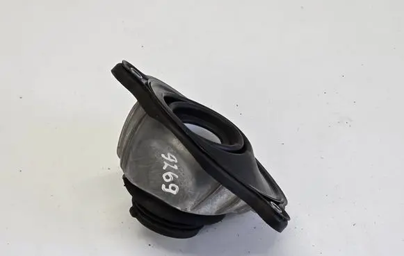 BMW 5 G30 G31 G38 Steering wheel column trim 6862083