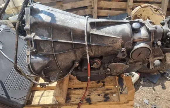 Mercedes-Benz E W124 Automatic gearbox 1242705702 2722403